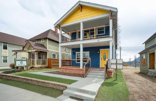 Downtown Colorado Springs Apartment | Modern Slate Stylish Loft w Private Balcony