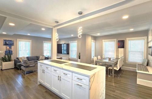 South Medford House | Modern Smart Home with EV charger Near Boston & Harvard, 0.7 miles to MBTA