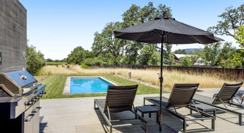 Geyserville House | Modern Sonoma Home w Private Pool - Valley Vineyards