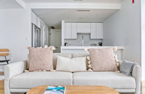 D Street - West Broadway Apartment | Modern South Boston 1bd near restaurants & shops by Blueground