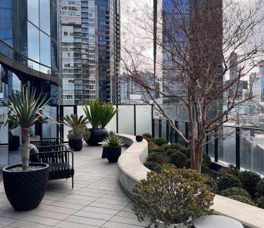 Southbank Apartment | Modern Southbank Escape 2BR with Pool & Sauna