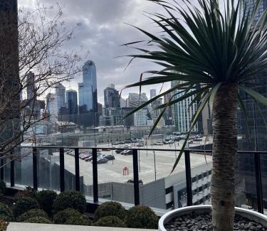 Southbank Apartment | Modern Southbank Escape 2BR with Pool & Sauna