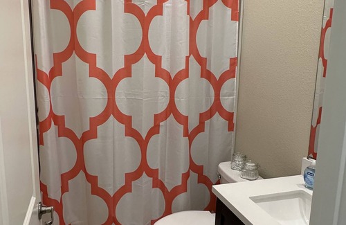 Roseville Apartment | Modern Space-Private Entrance-Great Area