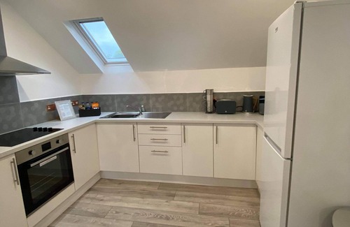 St. Blazey Apartment | Modern, Spacious 2 Bedroom Apartment
