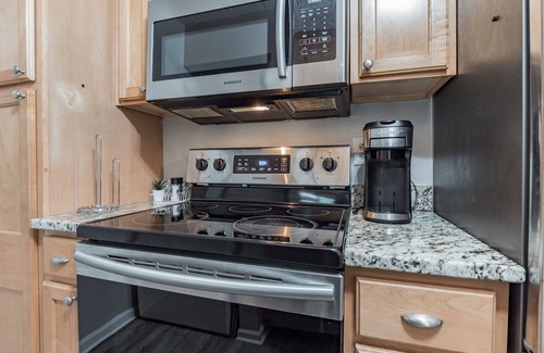 Cameron Wood House | Modern Spacious 2BR w/King Bed & Private Patio (So CLT)