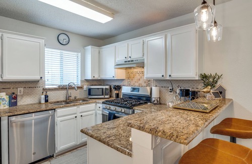 Frisco House | Modern & Spacious 3BD/2BA Luxury in Central Frisco