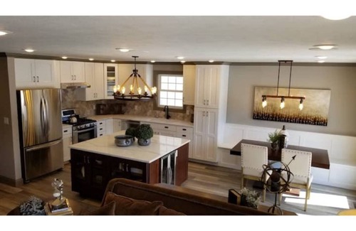 Orange Prairie House | Modern Spacious 4 Bdrm 3.5 bath
