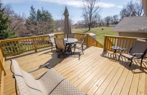 Orange Prairie House | Modern Spacious 4 Bdrm 3.5 bath