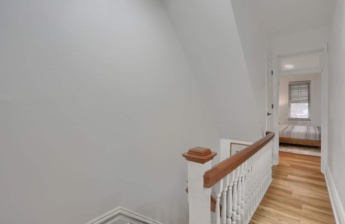 Pittsburgh House | Modern & Spacious 4BD House in Pittsburgh w/Prkg