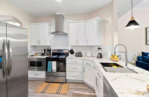 Barker House | Modern Spacious 5BD Home W Hot Tub Katy TX