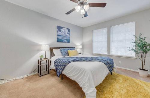 Deer Creek Ranch House | Modern Spacious 6Bedroom and 3andhalf Bathroom Home with Pool Table and BBQ