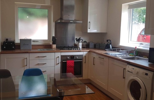 Portswood House | Modern, Spacious Apartment