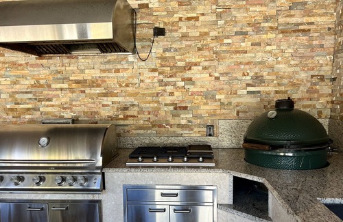 Del Rio Other | Modern Spacious Farmhouse: Jacuzzi & HUGE Outdoor Kitchen!