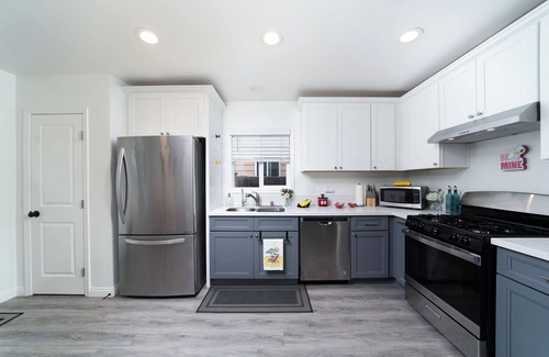Fullerton House | Modern & Spacious Family Retreat 4BD Home – Mins to Disney Magic!