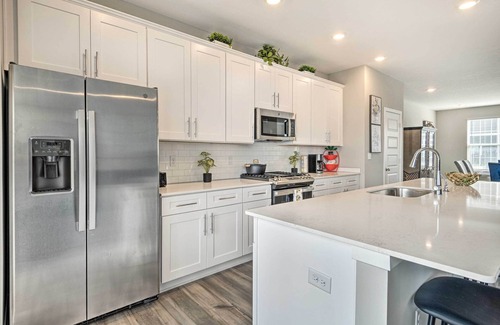 Carmel House | Modern & Spacious Family Home w/Pool Access!