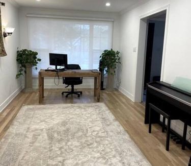 Central Erin Mills Villa | Modern, Spacious & Great Location Home