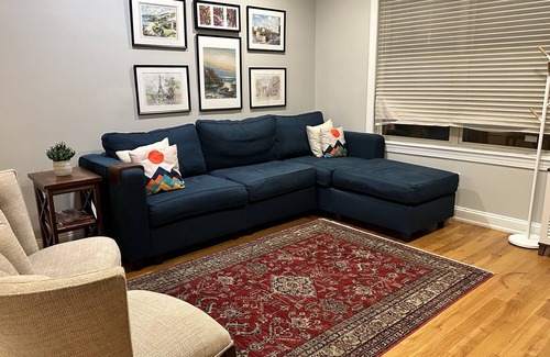 Graduate Hospital House | Modern spacious home - 10min walk Rittenhouse amazing views w/roof deck sleeps 6