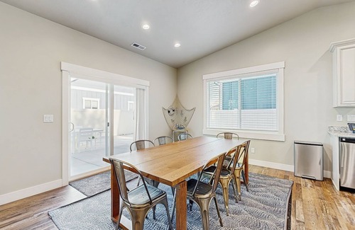Garden City House | Modern, spacious home w/access to shared pool - close to Bear Lake State Park