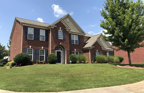 Church Street House | Modern & spacious home near Hartsfield Airport & All Atl attractions.