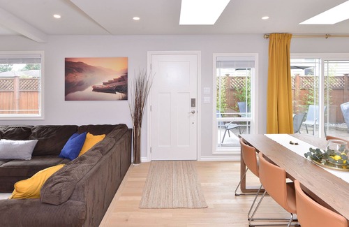 Sidney House | Modern Spacious Luxury Home