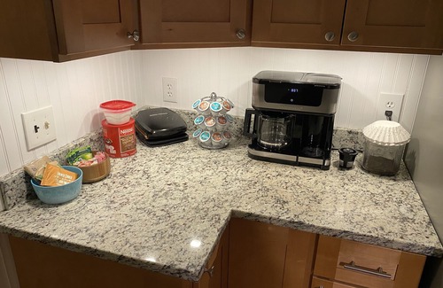 Providence Apartment | ⭐Modern, Spacious & Quiet ⭐3 BR APT ⭐Near BROWN, RISD, College Hill, Downtown ⭐