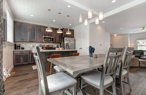 Park City House | Modern, spacious townhome minutes to Park City & Jordanelle Reservoir