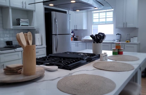 Ventura House | Modern Spanish Bungalow Near Beach & Downtown Ventura!