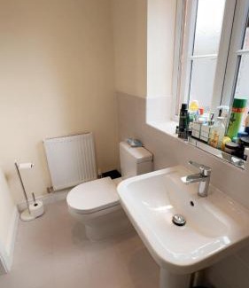 Great Houghton House | Modern & spotless property with easy commute to London, Birmingham, MK, etc