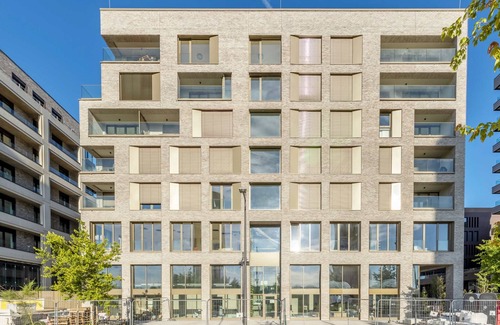 Sanem Apartment | Modern Stay: Balcony, Queen Bed, Near Suessem