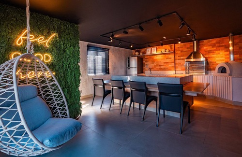 Armacao Apartment | Modern Stay in a Seafront Condominium