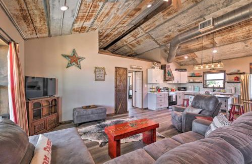 Morgan Mill House | Modern Stephenville Farmhouse 8 Mi to Dtwn!