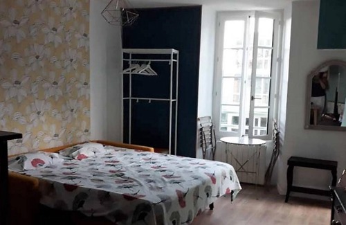 Penne-d'Agenais Apartment | Modern studio 23² in the heart of the medieval village