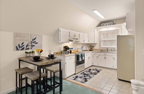 Barium Springs Apartment | Modern Studio Apartment in Tranquil wooded setting, minutes from I-40 & I-77.