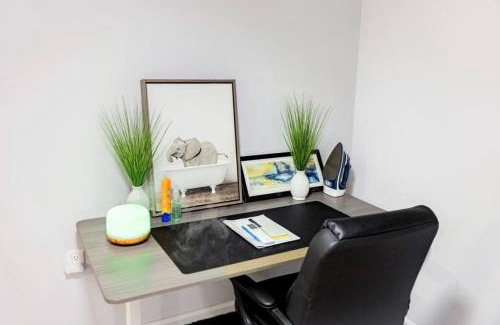 Bayonne Apartment | Modern Studio Getaway 20 MINS to NYC 10MIN EWR