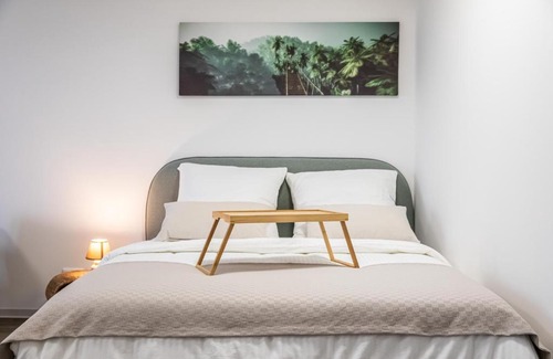 Ostend Apartment | Modern Studio good located Balcony King Bed
