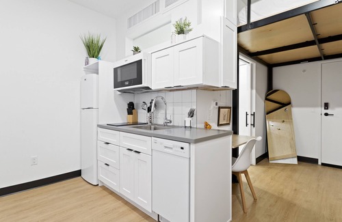 Capitol Hill Apartment | Modern Studio in Downtown Denver