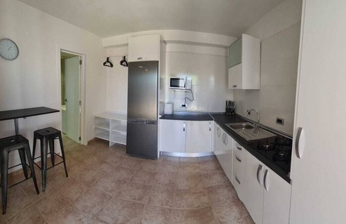 Tinajo House | Modern Studio in Rural Tinajo with Patio, BBQ & Coastal Views – Perfect Getaway!