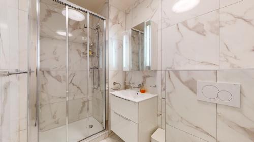 Saint-Gervais Les Bergues Apartment | Modern studio in the heart of Geneva