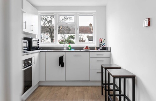 Wembley Central Apartment | Modern Studio Rooms in Wembley 1