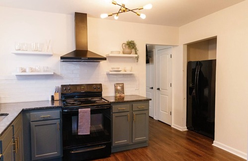 Lexington Apartment | Modern Studio - Stylish Apartment in Downtown Lexington