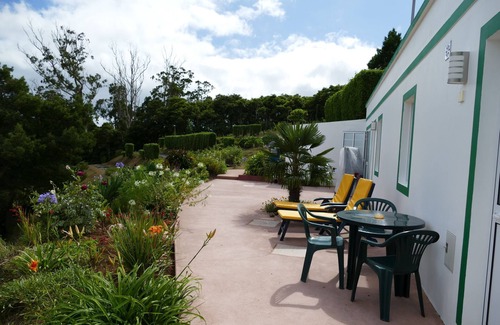 Santo Espirito Apartment | Modern studio with sun terrace in a large garden