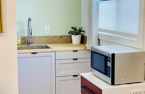 Carson City Apartment | Modern studio within minutes to Capitol Complex!