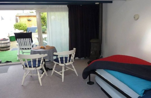 Colijnsplaat Apartment | modern studio 'Zo maar' with high equipment for two people