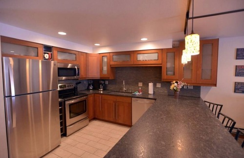 McCall Condo | Modern style 3-bedroom condo close to downtown, lake, beaches, parks, and golf.