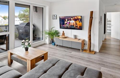 Herzogenaurach Apartment | Modern Style Business Suite - Office - Kitchen - Balcony