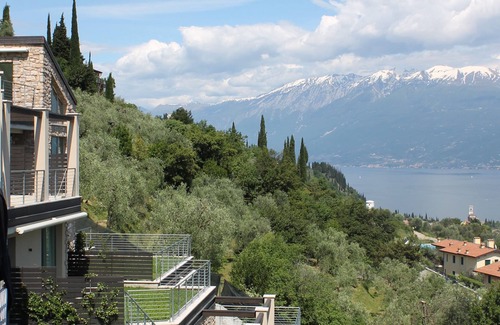 Toscolano Maderno Apartment | Modern style apartment limonaia, with magnificent views of the lake and a large swimming pool