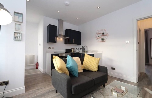 Dollar Apartment | Modern , stylish one bedroom apartment in the centre of Dollar