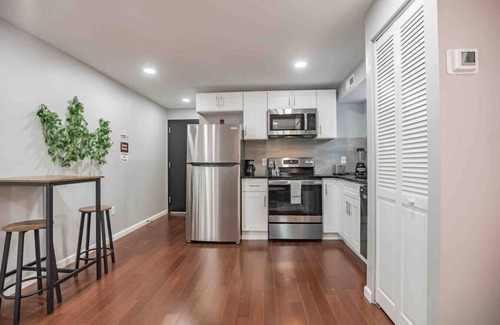 Center City West Condo | Modern, Stylish Center City 1/1 Perfect Location!