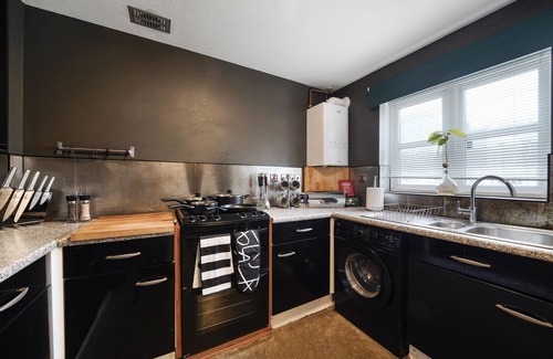 Whitechapel House | Modern & Stylish House in London