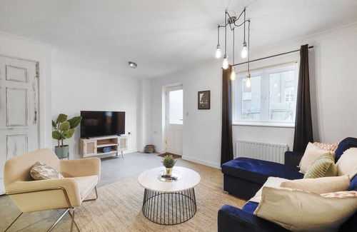 Whitechapel House | Modern & Stylish House in London